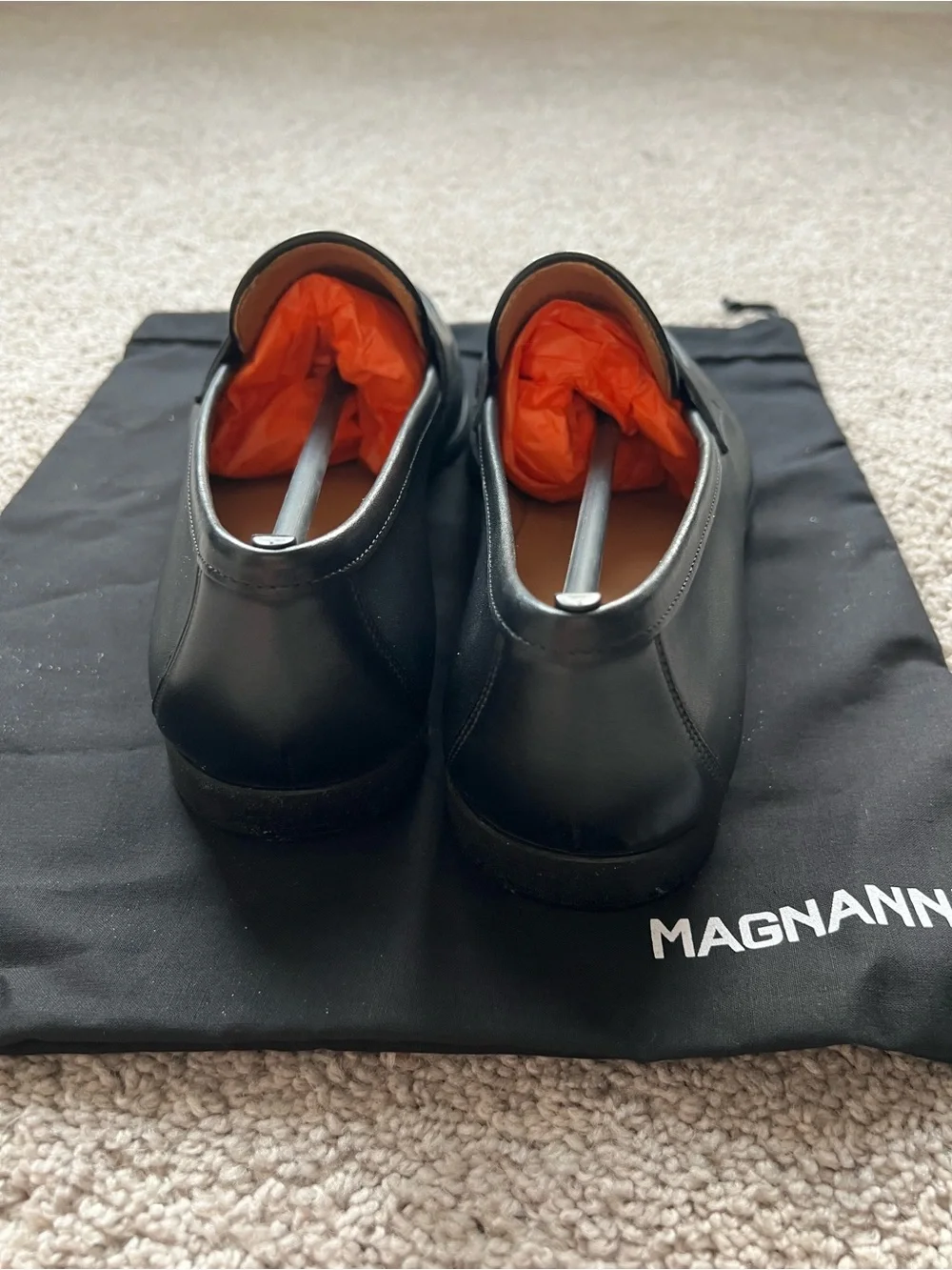 Magnanni Black Leather Penny Loafers - Sleek Slip-On Dress Shoes